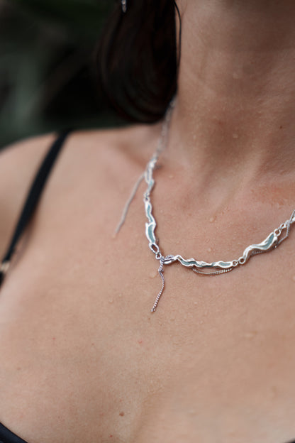 Necklace "Craks in Motion"